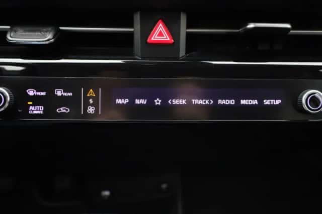 Kia EV6 (2023) thumbnail 24
