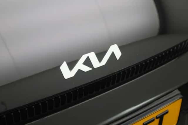 Kia EV6 (2023) thumbnail 35