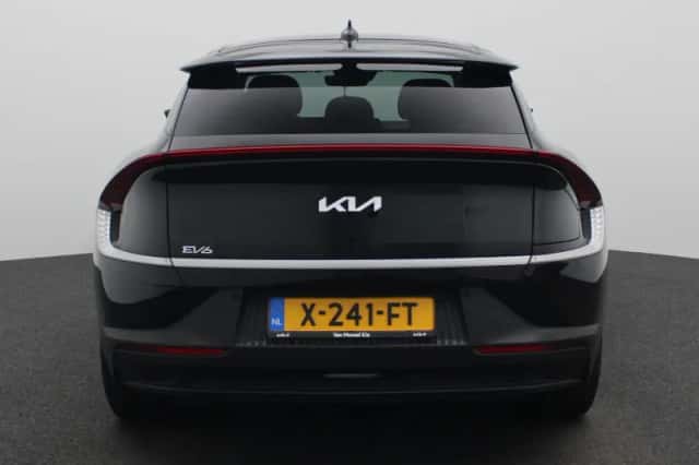 Kia EV6 (2023) thumbnail 5