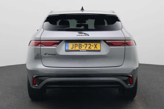 Jaguar F-Pace (2022) thumbnail 5