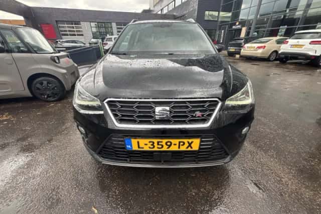 SEAT Arona (2021) thumbnail 2