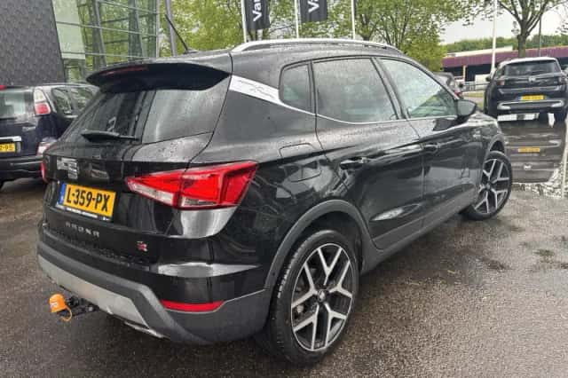 SEAT Arona (2021) thumbnail 4