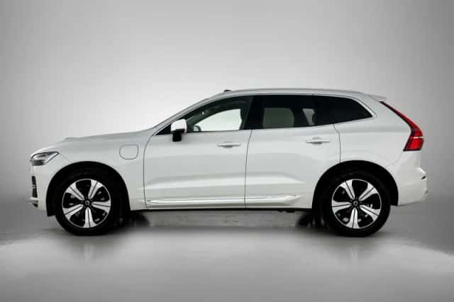 Volvo XC60 (2023) thumbnail 2