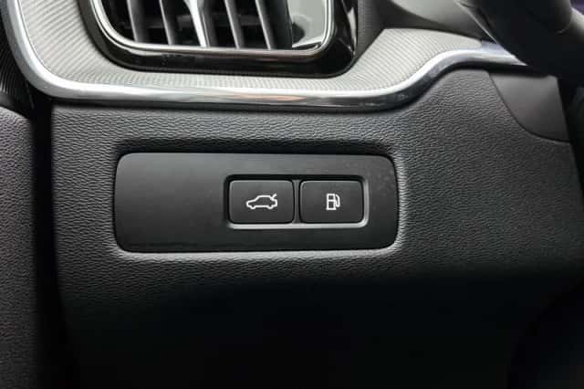 Volvo XC60 (2023) thumbnail 16