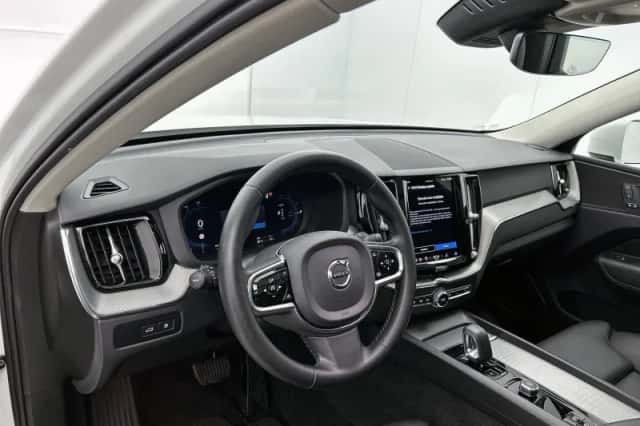 Volvo XC60 (2023) thumbnail 18