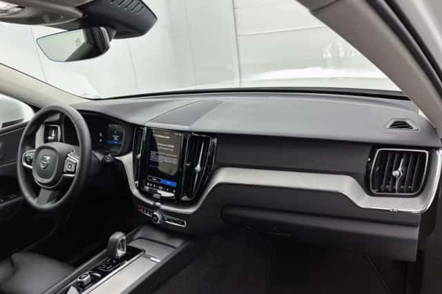 Volvo XC60 (2023) thumbnail 20