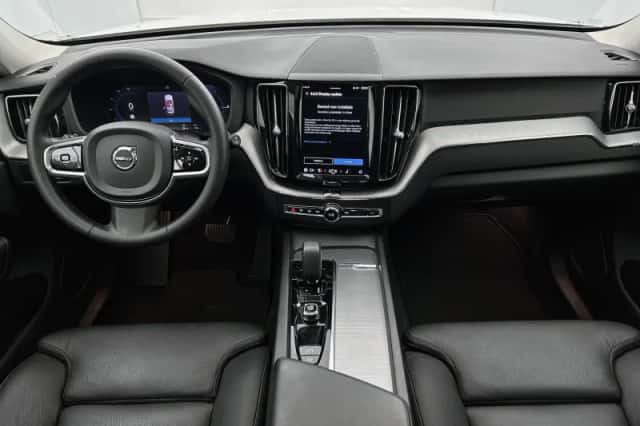 Volvo XC60 (2023) thumbnail 22