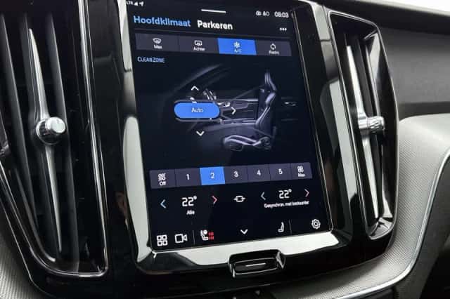 Volvo XC60 (2023) thumbnail 25
