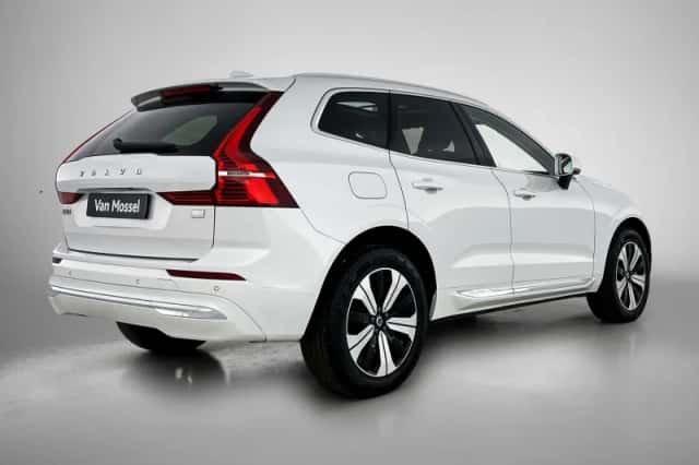 Volvo XC60 (2023) thumbnail 4