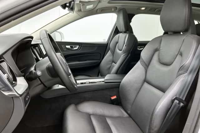 Volvo XC60 (2023) thumbnail 35