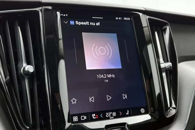 Volvo XC60 (2023) thumbnail 7