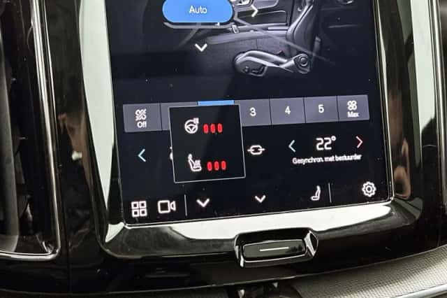 Volvo XC60 (2023) thumbnail 8
