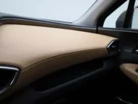 Hyundai Santa Fe (2023) thumbnail 28