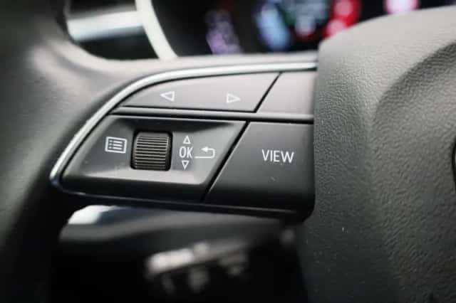 Audi Q3 (2021) thumbnail 17