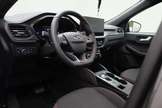 Ford Kuga (2025) thumbnail 32