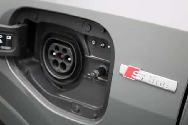 Audi Q3 (2022) thumbnail 16