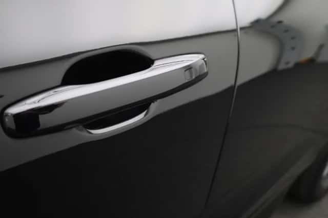 Volvo XC60 (2023) thumbnail 16