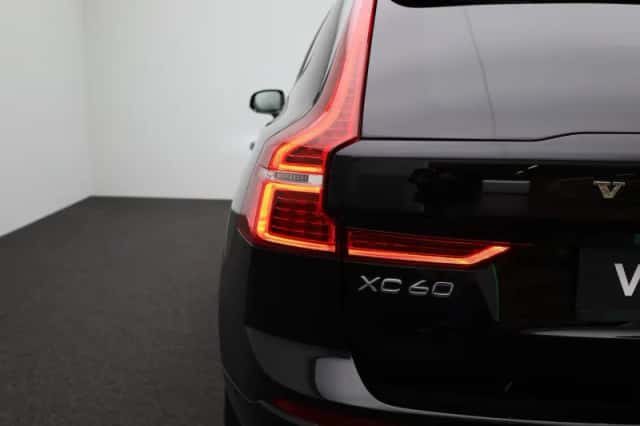 Volvo XC60 (2023) thumbnail 44