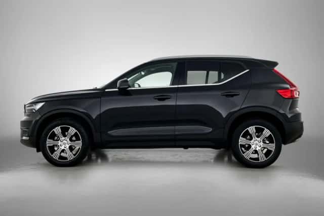 Volvo XC40 (2019) thumbnail 2