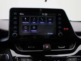 Toyota C-HR (2021) thumbnail 17
