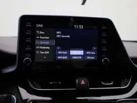 Toyota C-HR (2021) thumbnail 19