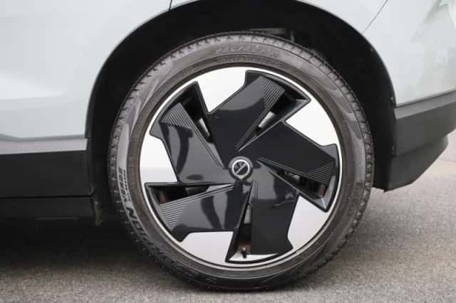 Volvo EX30 (2024) thumbnail 11