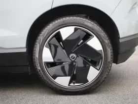 Volvo EX30 (2024) thumbnail 11