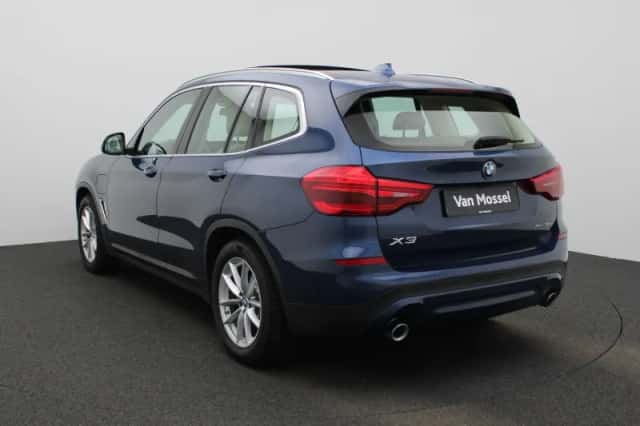 BMW X3 (2020) thumbnail 2