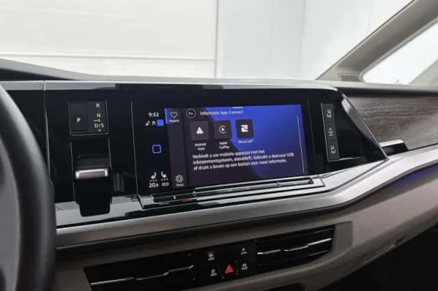 Volkswagen Multivan (2023) thumbnail 18