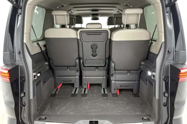 Volkswagen Multivan (2023) thumbnail 19