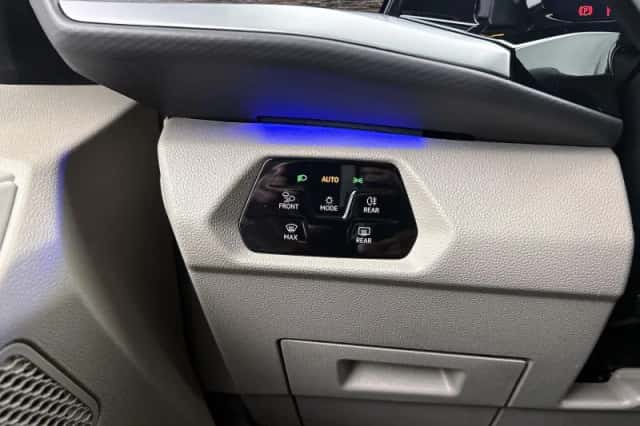 Volkswagen Multivan (2023) thumbnail 20