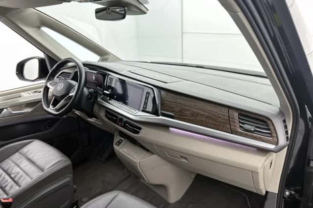 Volkswagen Multivan (2023) thumbnail 23