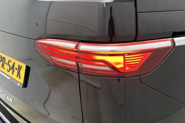 Volkswagen Multivan (2023) thumbnail 27