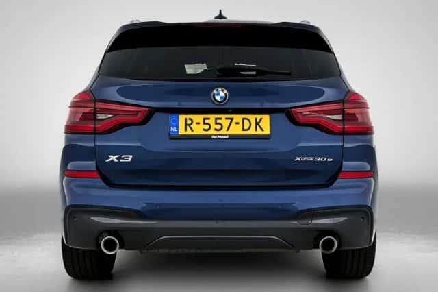 BMW X3 (2021) thumbnail 3