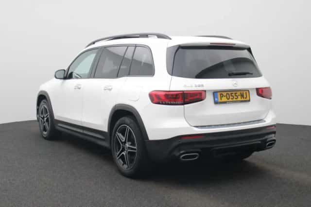 Mercedes-Benz GLB-Klasse (2022) thumbnail 2