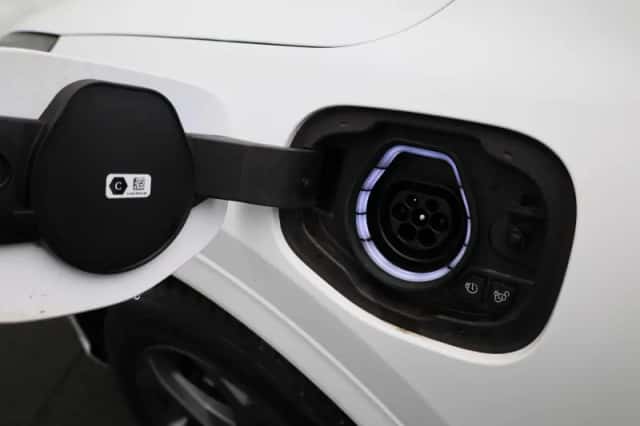 Ford Kuga (2025) thumbnail 15