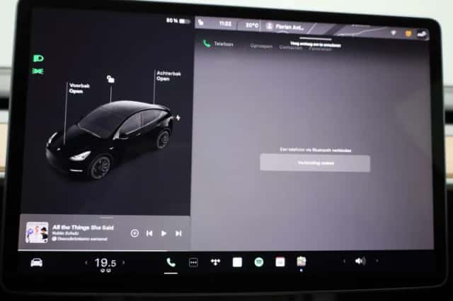 Tesla Model Y (2022) thumbnail 18