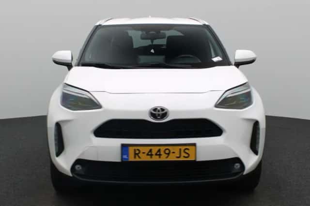 Toyota Yaris Cross (2022) thumbnail 3