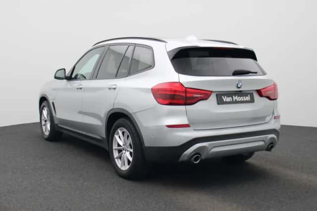 BMW X3 (2021) thumbnail 2