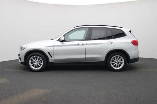 BMW X3 (2021) thumbnail 4