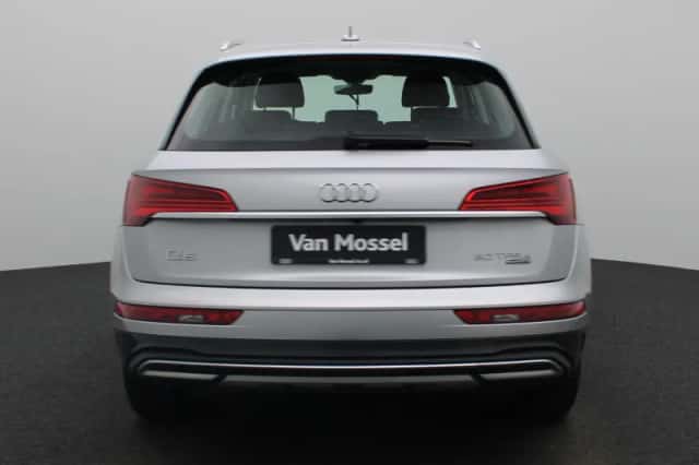 Audi Q5 (2023) thumbnail 5