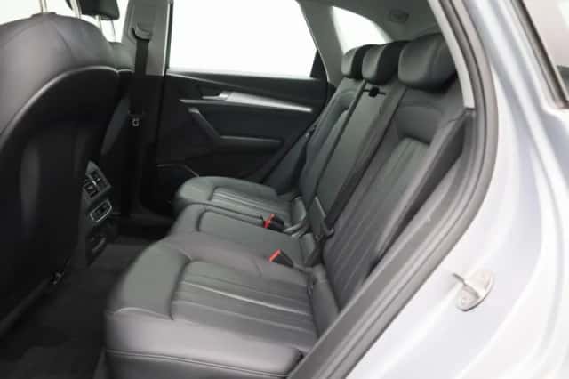 Audi Q5 (2023) thumbnail 9