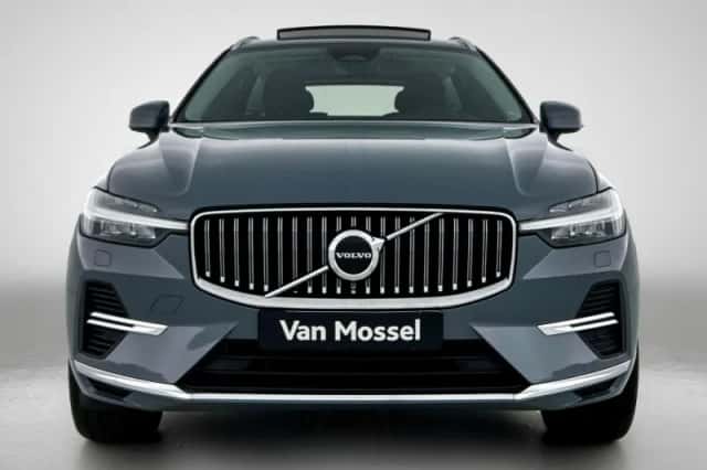 Volvo XC60 (2023) thumbnail 5