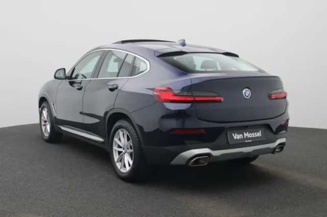 BMW X4 (2021) thumbnail 2