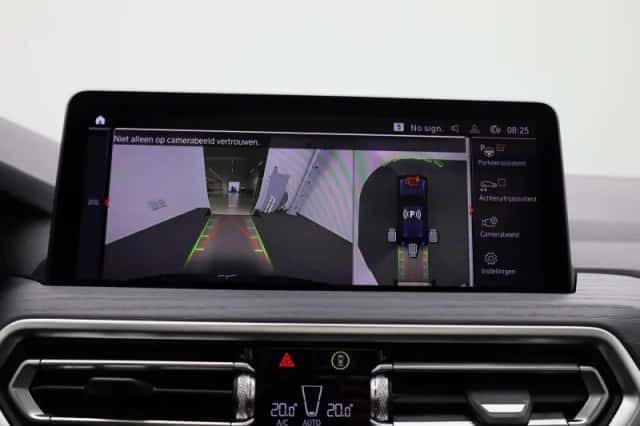 BMW X4 (2021) thumbnail 33