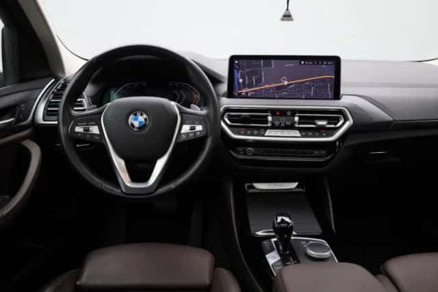 BMW X4 (2021) thumbnail 7