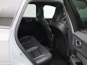 Volvo XC60 (2025) thumbnail 36