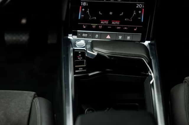 Audi e-tron (2019) thumbnail 25