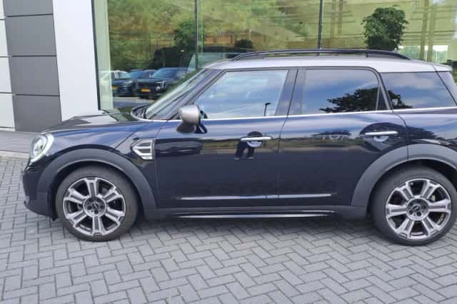 MINI Countryman (2021) thumbnail 2