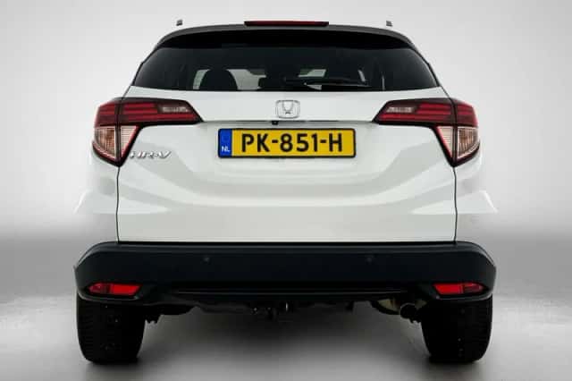 Honda HR-V (2017) thumbnail 3